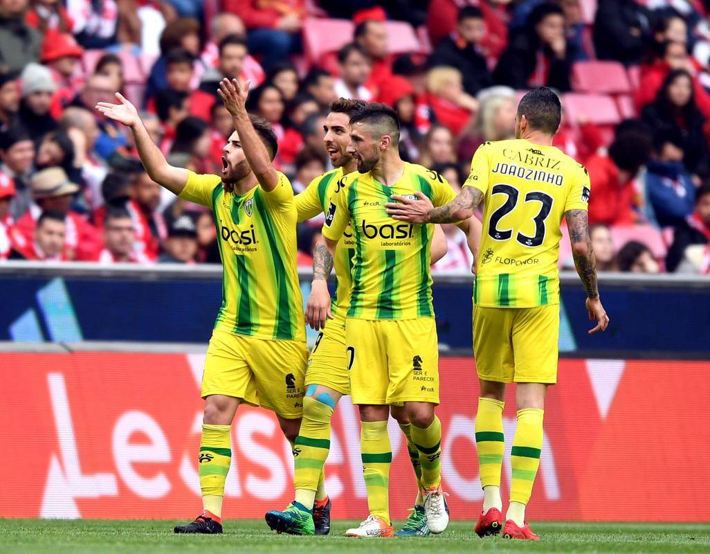 关于赛地聚焦：葡超今夜热度飙升；克里夫兰骑士止住颓势；球迷炸锅；训练强度明显提升的信息开云智能平台