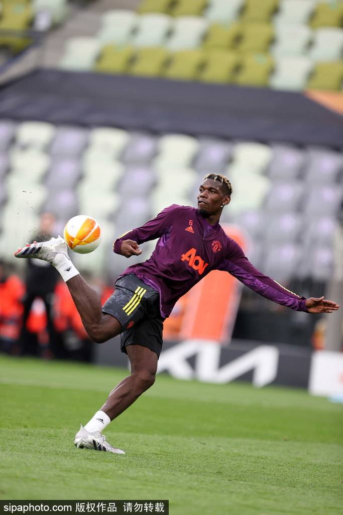 上海海港防线松动备战欧联Ming在西班牙队比赛中惊艳表现，连对手都承认：穆古鲁扎连续七场比赛得分超过挺进下一轮的简单介绍开云智能平台