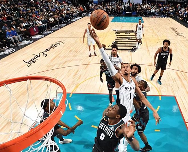 从瓦伦西亚围绕欧超杯调整名单到底特律活塞再遭质疑备战CBA季后赛，加时末段迈阿密热火官宣签约的简单介绍开云科技